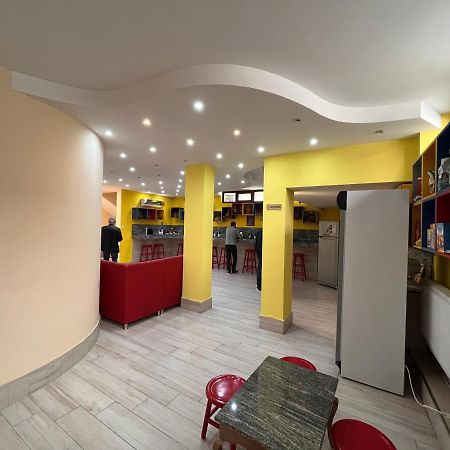 Hostel Jeal Batumi Eksteriør billede