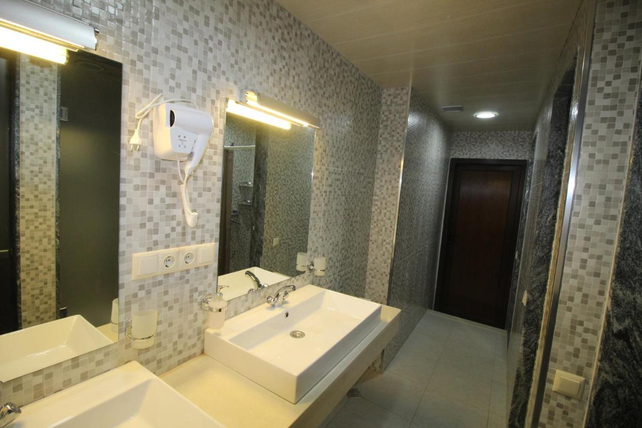 Hostel Jeal Batumi Eksteriør billede