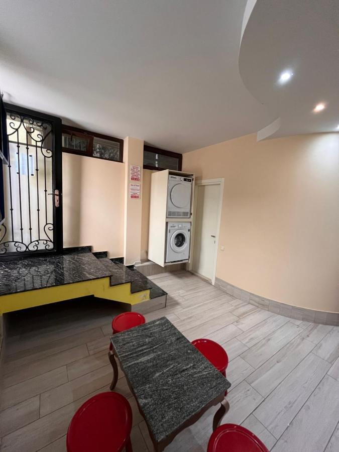 Hostel Jeal Batumi Eksteriør billede
