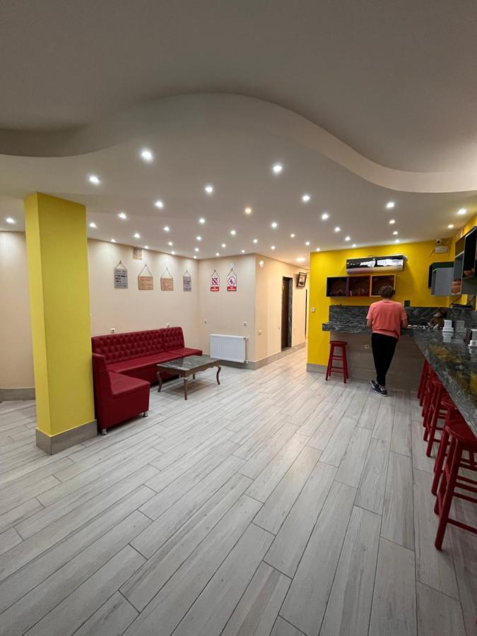 Hostel Jeal Batumi Eksteriør billede