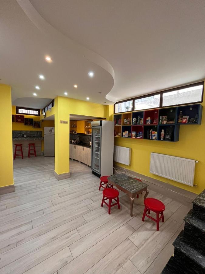 Hostel Jeal Batumi Eksteriør billede